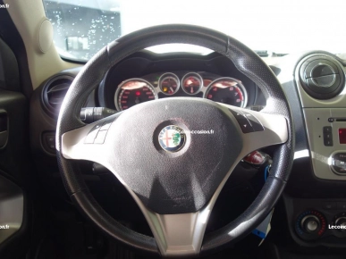 Alfa Romeo MiTo 1.4 MPI MultiAir Start & Stop 105 Distinctive