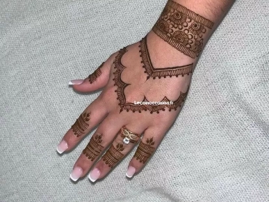 henné pour les fêtes (eid)pur toutes les filles henné pour les fêtes (eid)pur toutes les filles