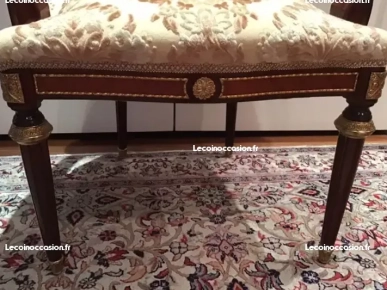 TABLE LOUIS XVI