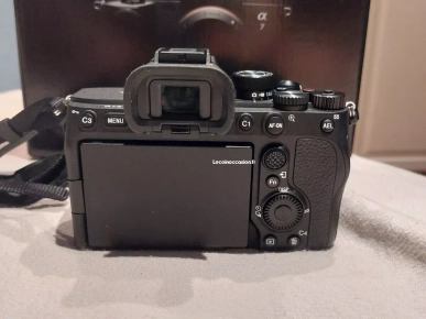 Sony A7 IV Sony A7 IV