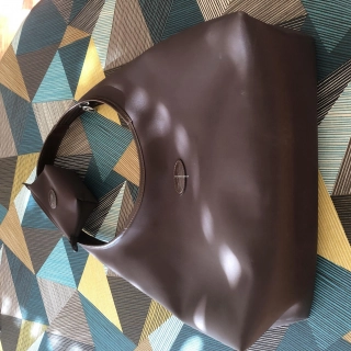 Besace Longchamp et petit porte monnaie 30€ Besace Longchamp et petit porte monnaie 30€