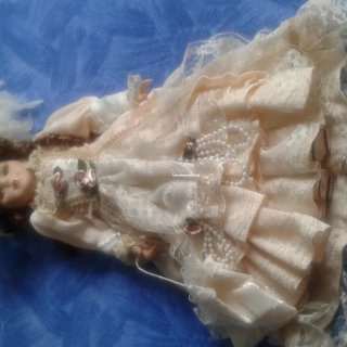 Poupée porcelaine Poupée porcelaine