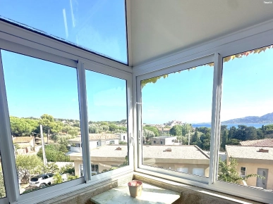 Appartement de type T4 en duplex sur une propriété privée L33