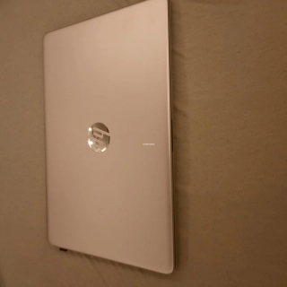 Vends ordinateur ultra plat Vends ordinateur ultra plat