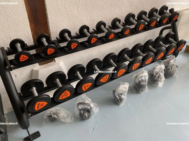 Haltères de 2 à 20 kg plus rack