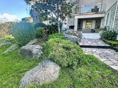 Magnifique Villa avec terrain de 200m² proche Calvi Centre pour 8