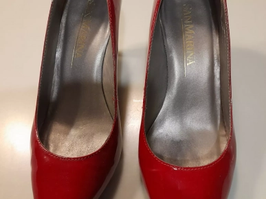 ESCARPINS VERNIS ROUGE ESCARPINS VERNIS ROUGE