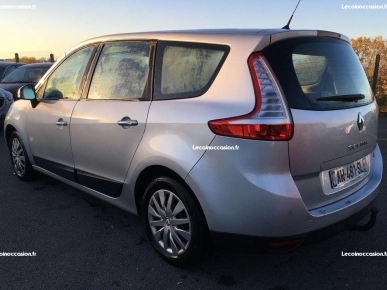 Renault GRAND SCENIC III 1.5 DCI 105CH AUTHENTIQUE 7 PLACES / ATTELAGE