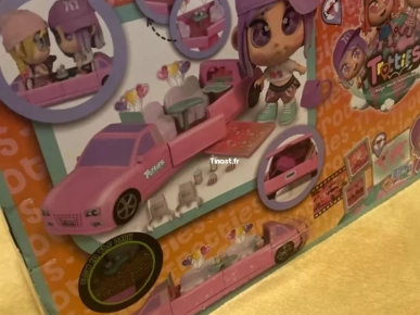 57€ Trotties Emma avec limousine (Giochi Preziosi.)