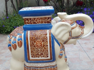 Éléphant porte pot Éléphant porte pot