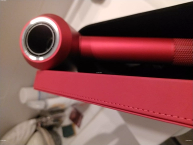 Vends Dyson Supersonic neuf 330 euro Vends Dyson Supersonic neuf 330 euro