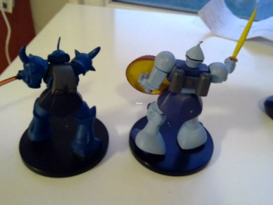 17€ Gyan et Gouf Figures