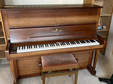 Piano droit Steinway & Sons Piano droit Steinway & Sons