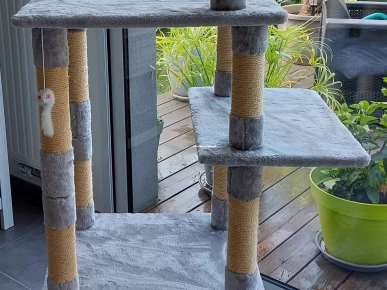 Vends arbre à chat excellent état Vends arbre à chat excellent état