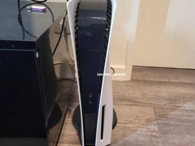 ps5 avec jeu et manettes ps5 avec jeu et manettes