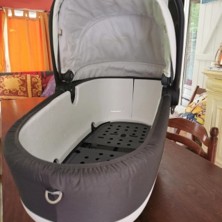Couffin /porte BB Couffin /porte BB