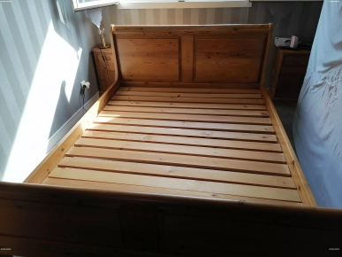 A vendre lit style anglais 1m60 A vendre lit style anglais 1m60