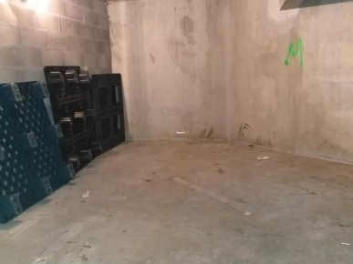 Grand garage a vendre ou louer Bron