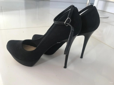 Chaussures noires talon 8cm