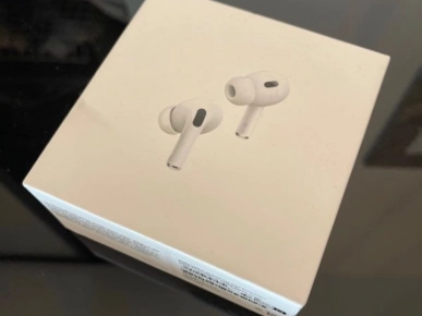 Apple AirPods Pro 2eme Génération avec facture neuf Apple AirPods Pro 2eme Génération avec facture neuf