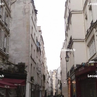 Apt Meublée 2/4 personnes dans le Marais Apt Meublée 2/4 personnes dans le Marais