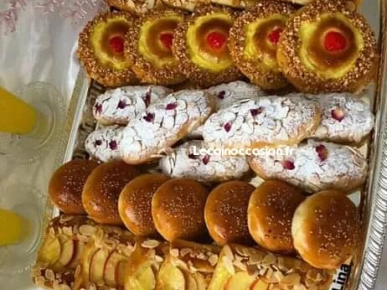 Femme marocaine pour le pâtisseries et la cuisine Femme marocaine pour le pâtisseries et la cuisine