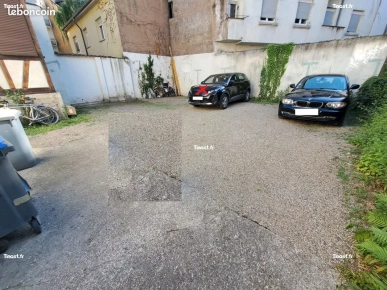 FONCEZ! GARAGE / GARDE-MEUBLE