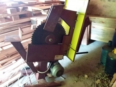 Scie à bûches 150 euros
