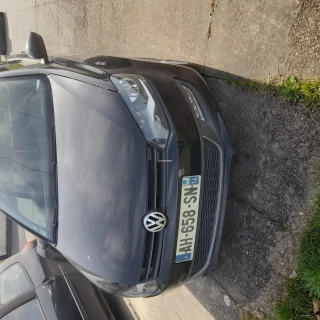 Polo 5 diesel 90ch DSG7 5 portes couleur noir marche bien Polo 5 diesel 90ch DSG7 5 portes couleur noir marche bien