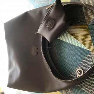 Sac Longchamp avec petit porte monnaie 15€ Sac Longchamp avec petit porte monnaie 15€