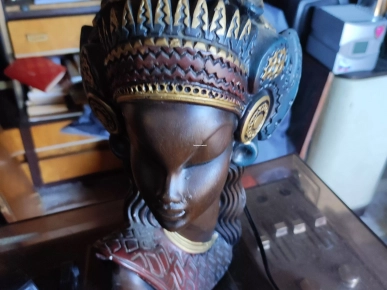 Vend tête de statue Vend tête de statue