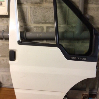 Porte passager de Ford Transit 125T 300 Porte passager de Ford Transit 125T 300