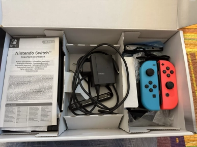 NINTENDO SWITCH AVEC JEUX