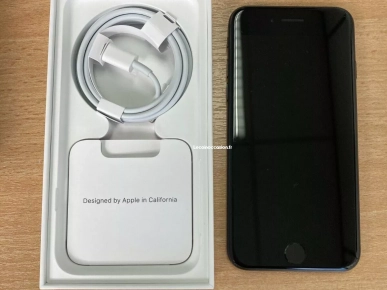 iPhone SE 2020 avec facture, garantie et accessoires neufs