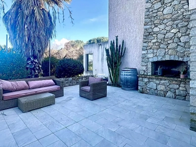 Magnifique Villa avec terrain de 200m² proche Calvi Centre pour 8