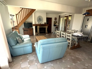 Appartement de type T4 en duplex sur une propriété privée L33