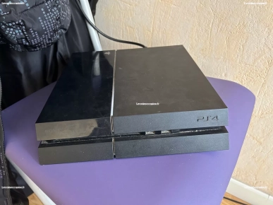 ps4 + télé HDR 45 pouces ps4 + télé HDR 45 pouces