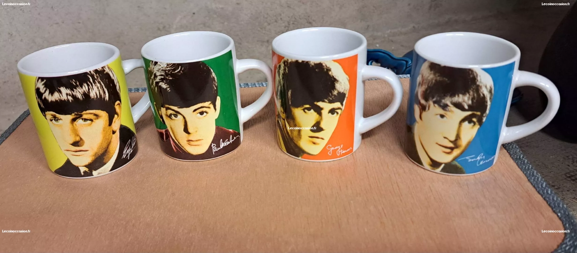 tasse the Beatles