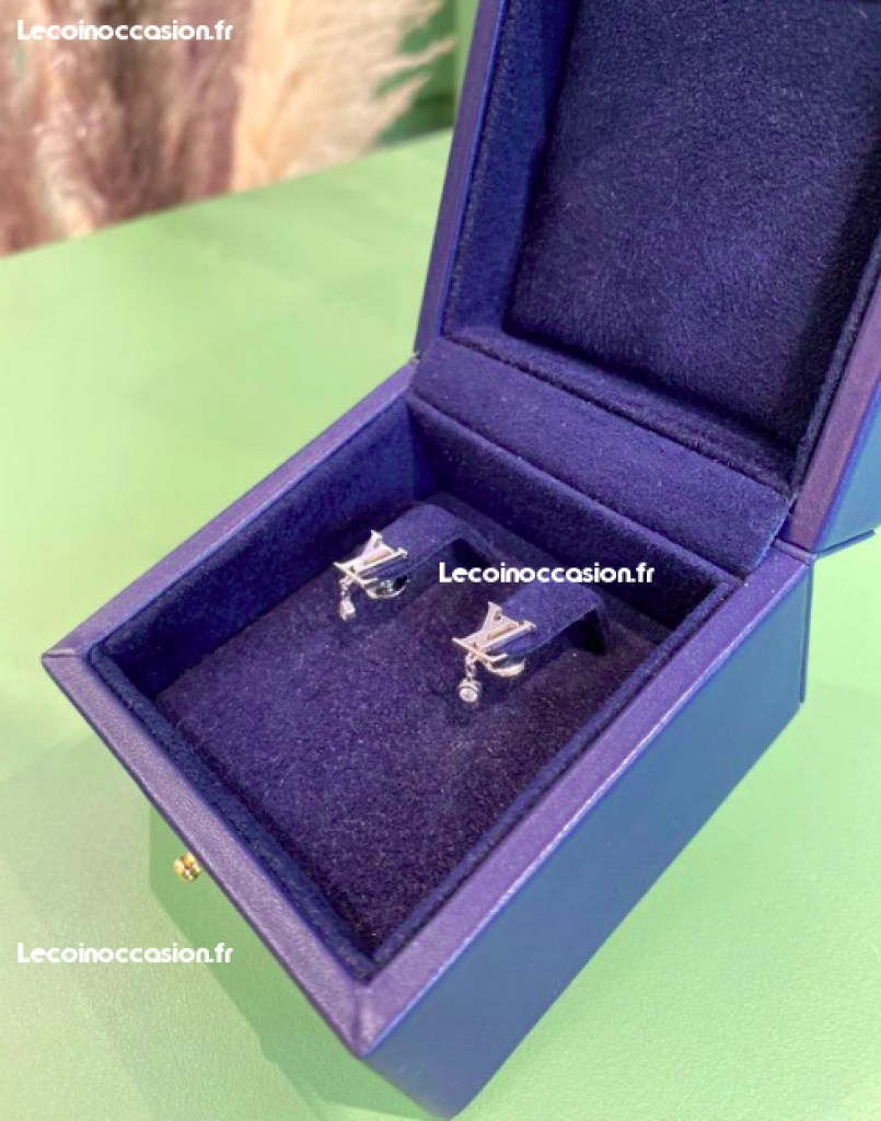 Boucles d'oreilles "Idylle Blossom" Louis Vuitton authentiques