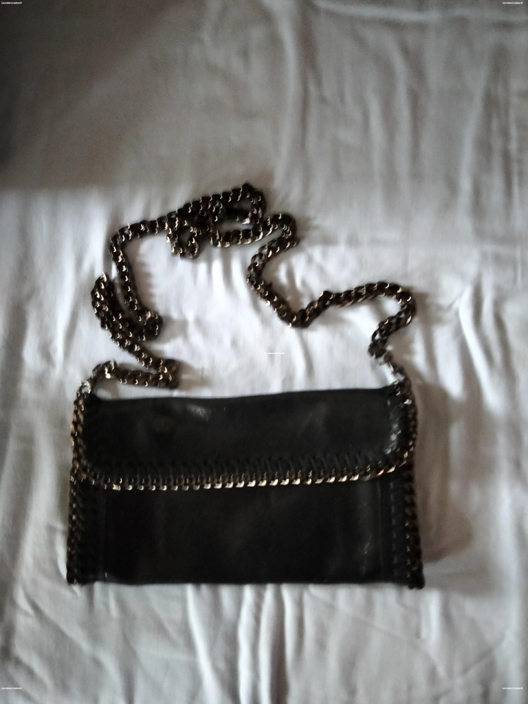 Pochette noire