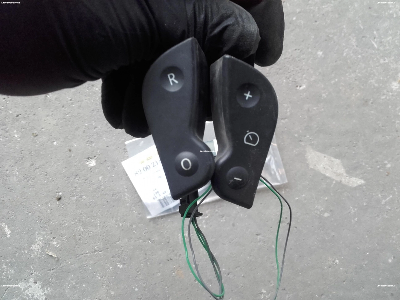 Boutons régulateur limiteur Renault Mégane II