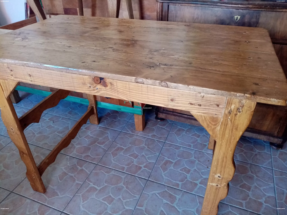 Ancienne table en sapin