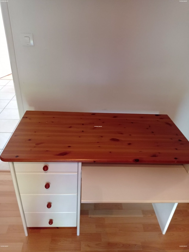 Vends bureau et chaise