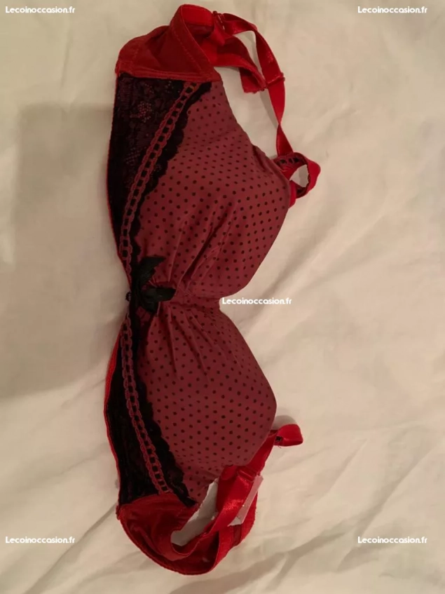 Soutien gorge sexy noir et rouge 90D
