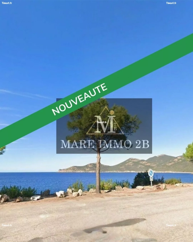 Terrain pied dans l'eau RARE sur le Marché