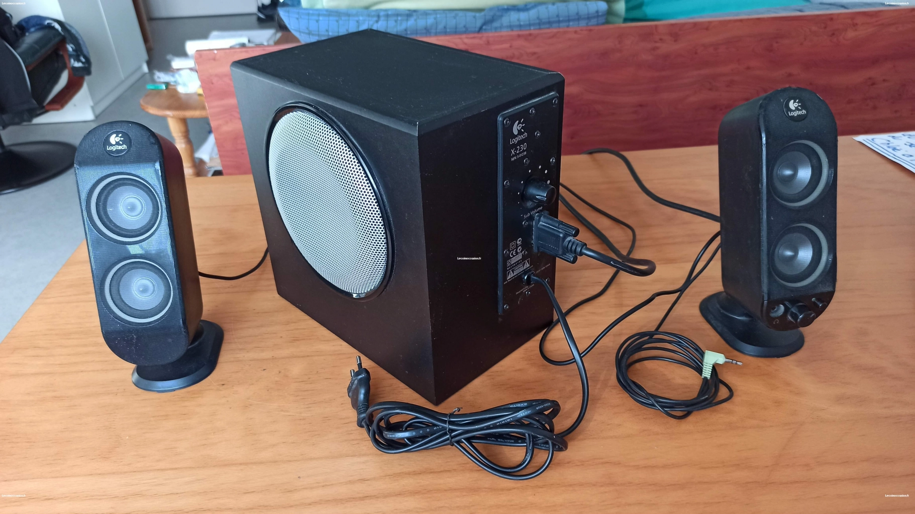 Logitech X-230 - Système de haut-parleur - pour PC - Canal 2.1 - 32 Watt  (Totale) - Enceinte PC - Achat & prix