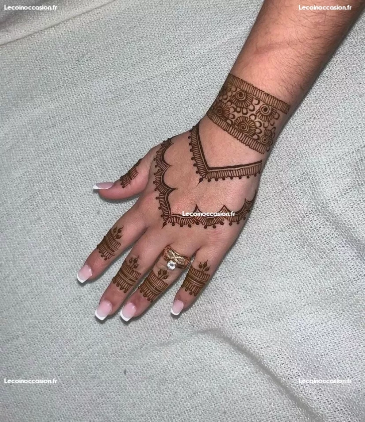 henné pour les fêtes (eid)pur toutes les filles