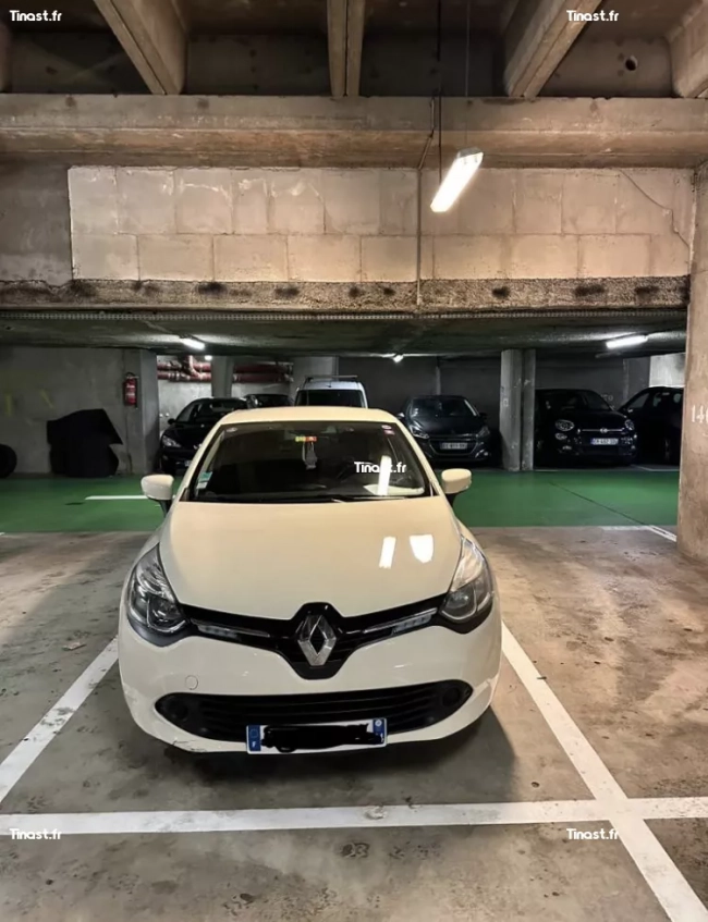 Clio 4 TCE 2016• 199500 km • Essence manuelle