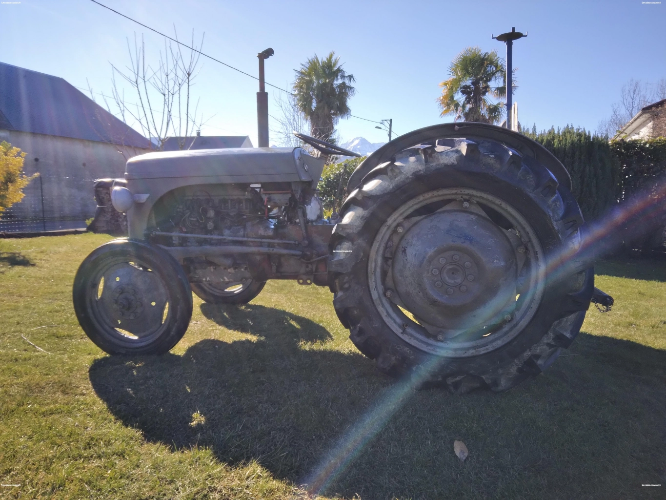 massey ferguson te20