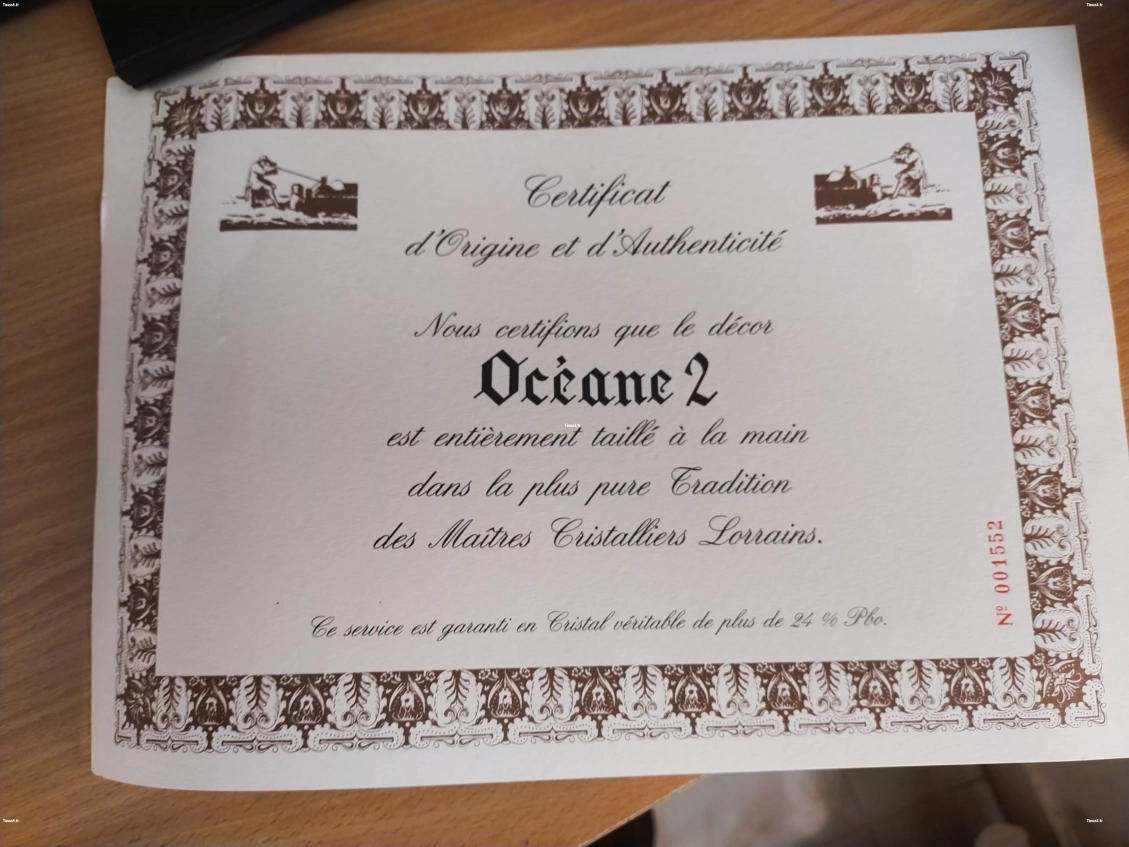 a  saisir  lots en cristal